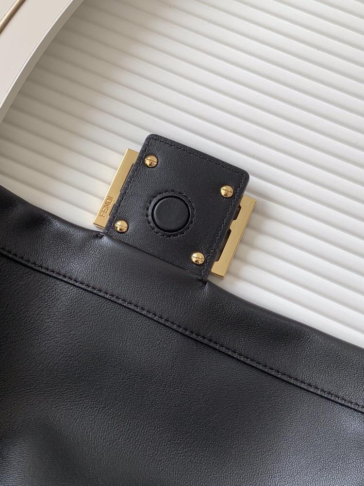 Classic Shoulder Bag Style 1573311607