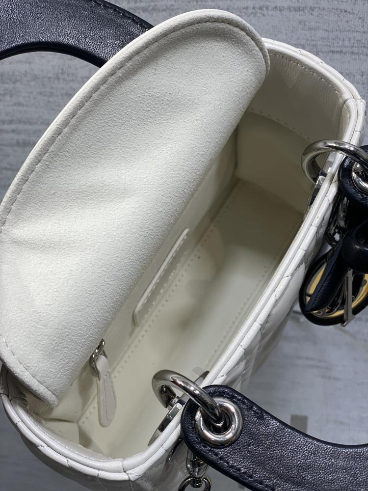 Classic Top Handle Bag Style 1008610616
