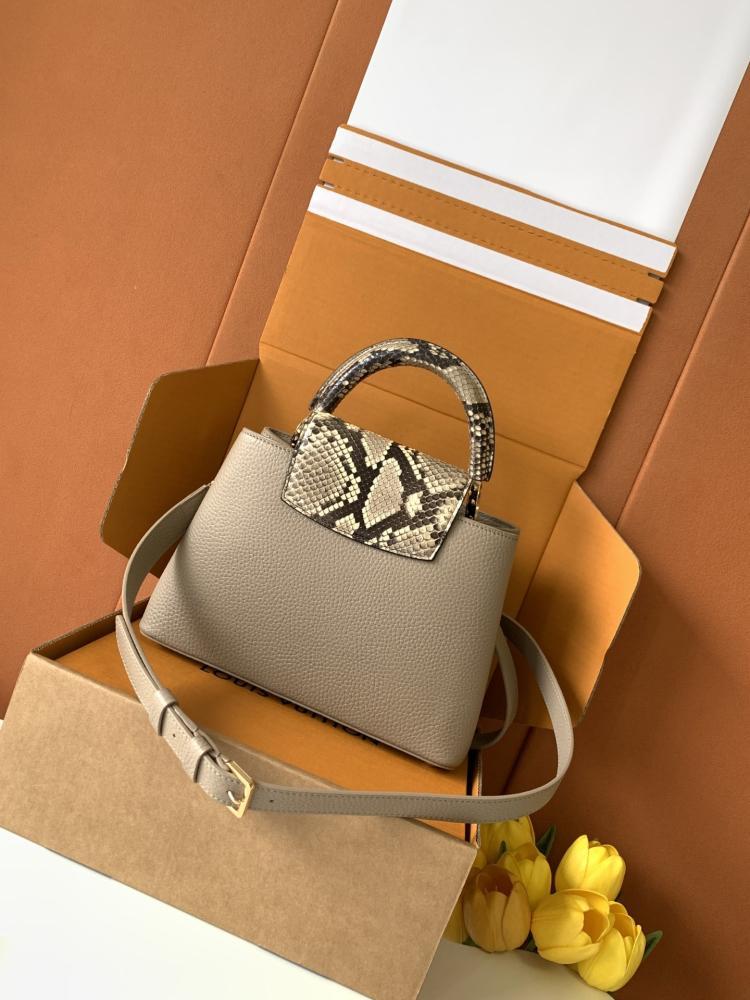 Leather Shoulder Bag Style 938736487