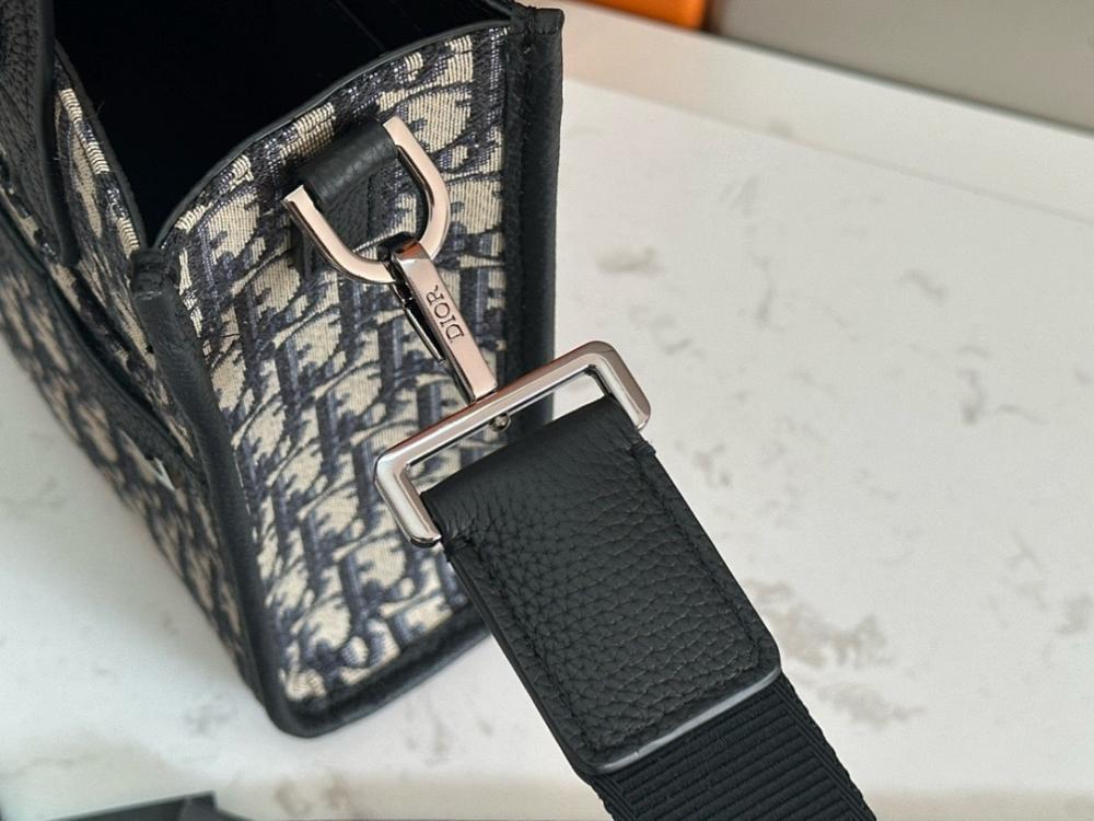 Elegant Stylish Black Printed Leather Shoulder Bag Black/Beige 21x23.5x7.5cm