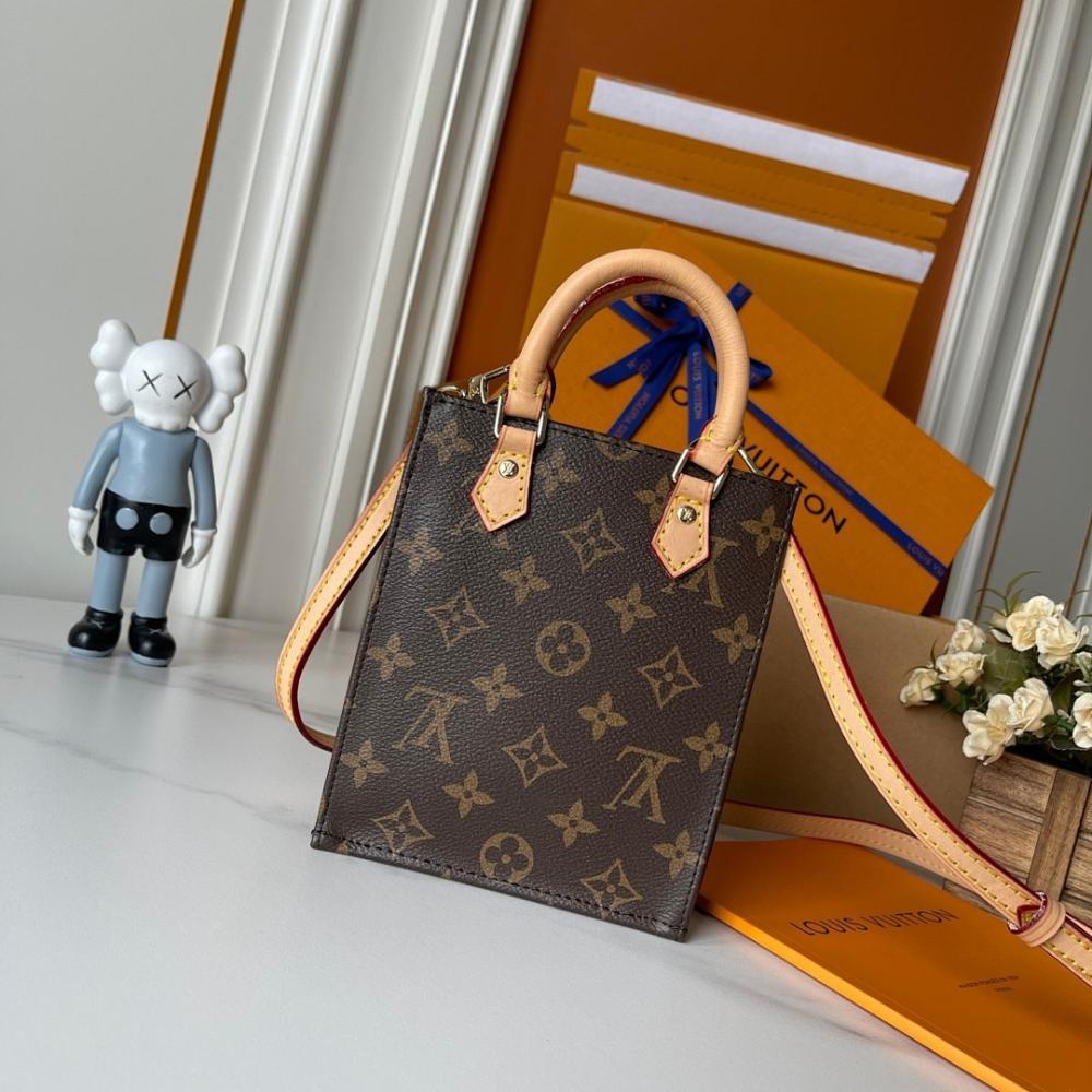 Modern Luxury Monogram Leather Shoulder Bag 14x17x5cm