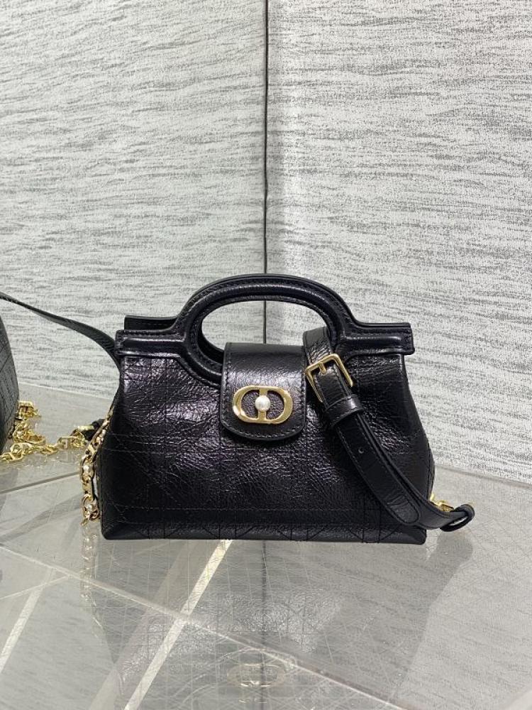 Classic Top Handle Bag Style 358050050