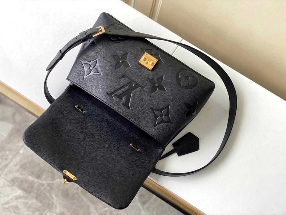 Luxury Stylish Leather Shoulder Bag 30x19.5x11cm