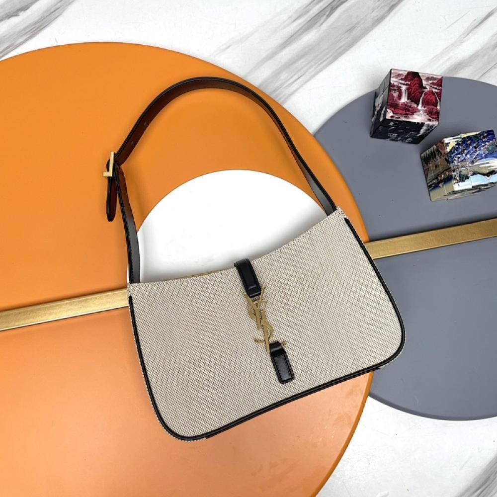 Shoulder Bag Style 125729462