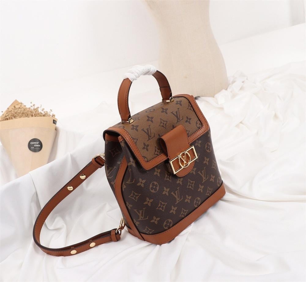 Elegant Stylish Monogram Leather Bag 21x23x12cm