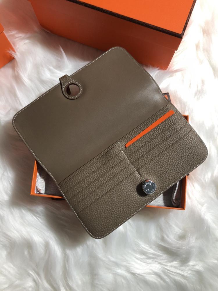 Luxury Wallet Style 349785458