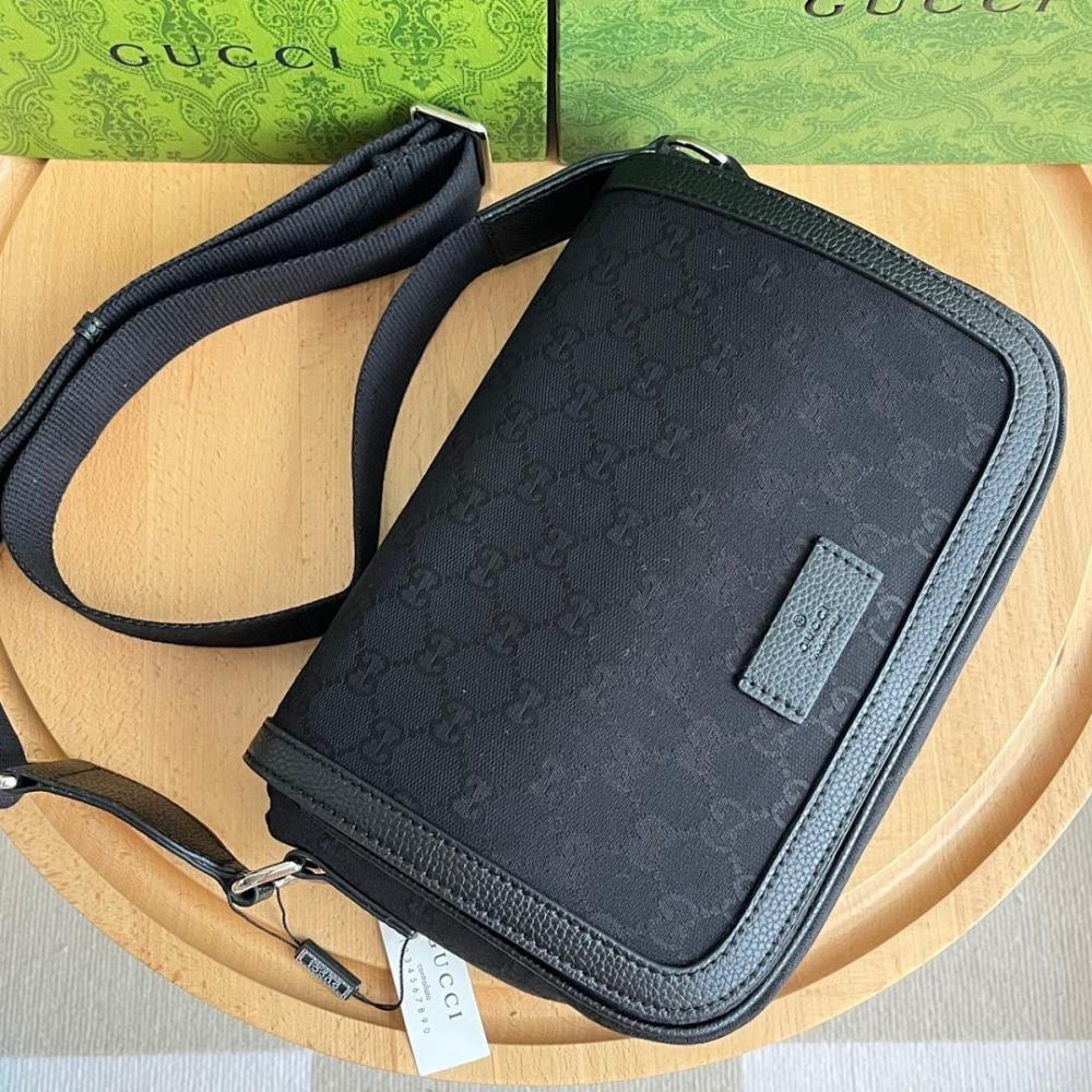 Luxury Refined Shoulder Bag 28x20x9cm
