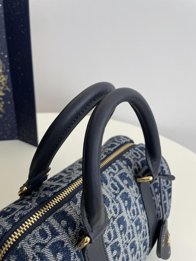 Top Handle Bag Style 571092709