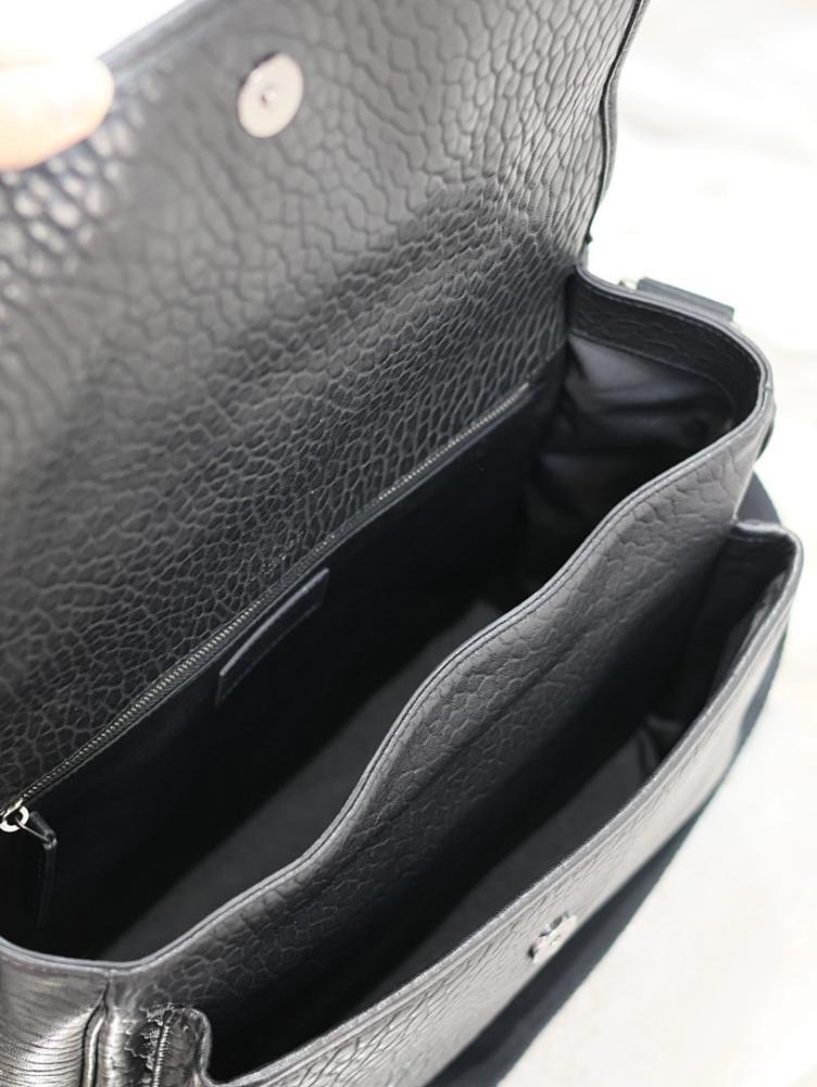 Modern Refined Lambskin Shoulder Bag Black