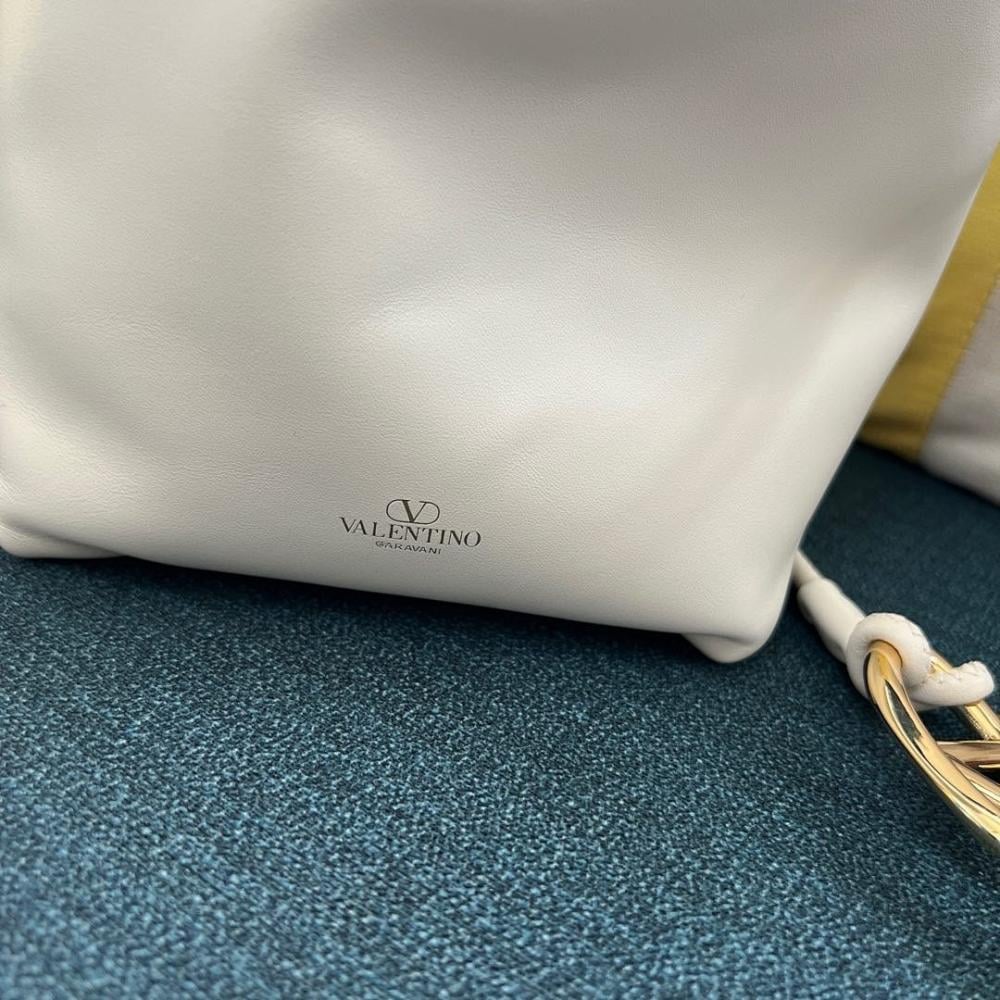 Elegant Leather Crossbody Bag