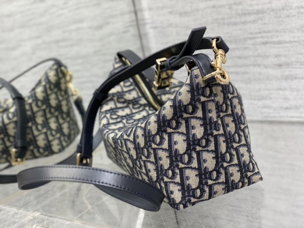 Classic Top Handle Bag Style 1426591710