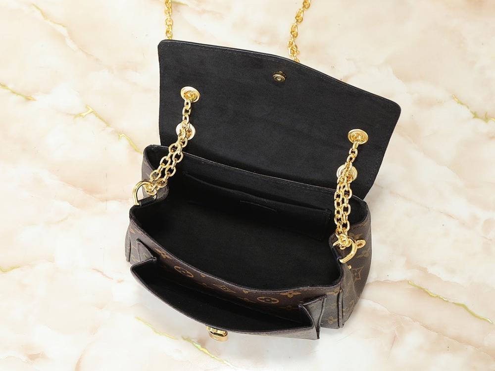 Modern Refined Gold Monogram Leather Shoulder Bag 24x17x9cm