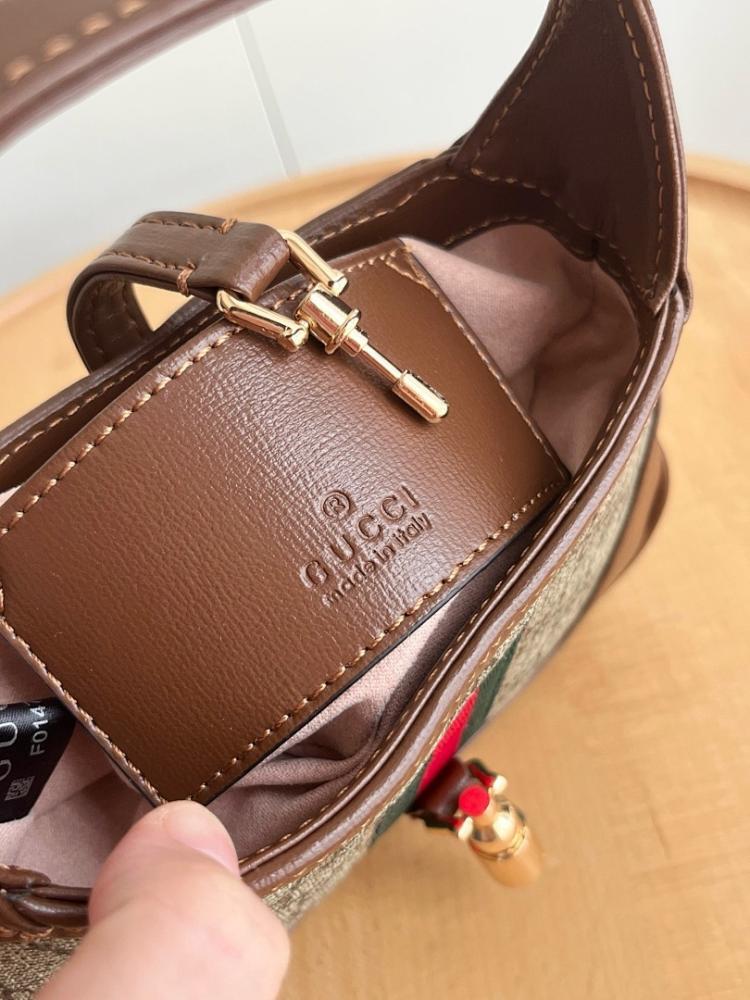 Italian-Inspired Stylish Crossbody Bag 19x13x3cm