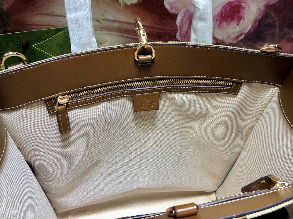 Luxury Refined Shoulder Bag 31x26x14cm