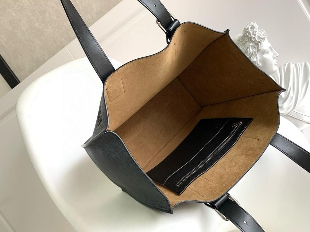 Stylish Leather Bag 36x33x17cm
