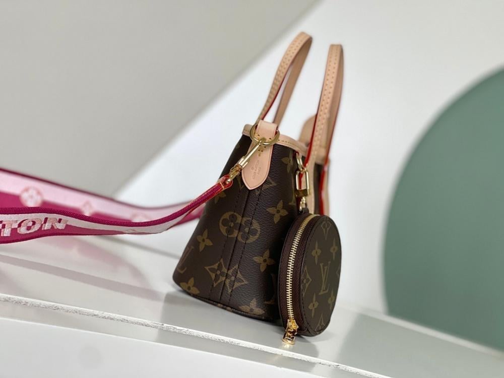 Stylish Leather Shoulder Bag 24x14x9cm