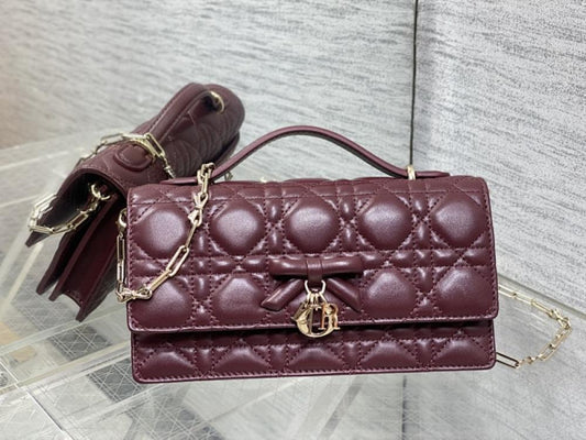 Lambskin Wallet Style 754850037