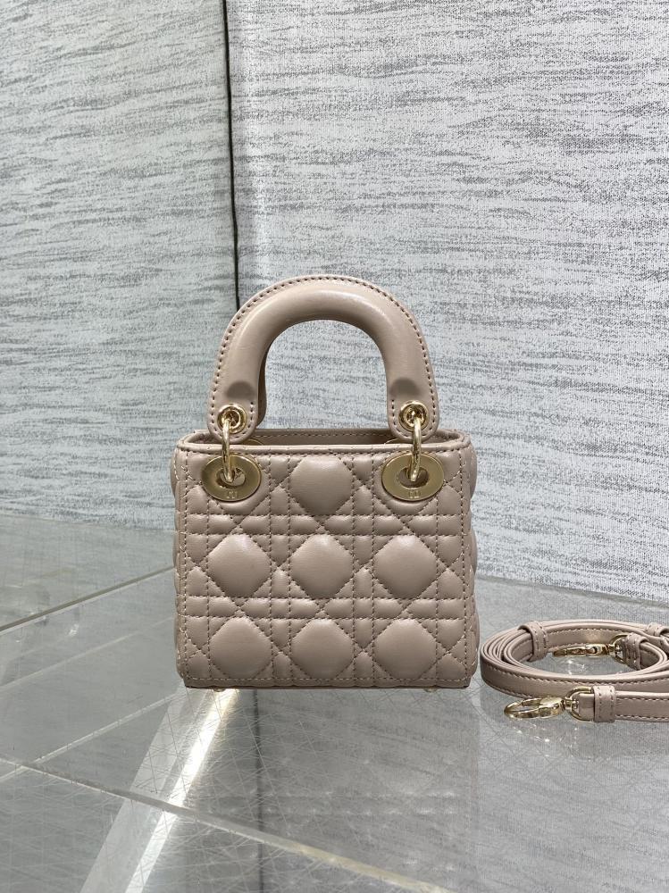 Classic Top Handle Bag Style 617585296