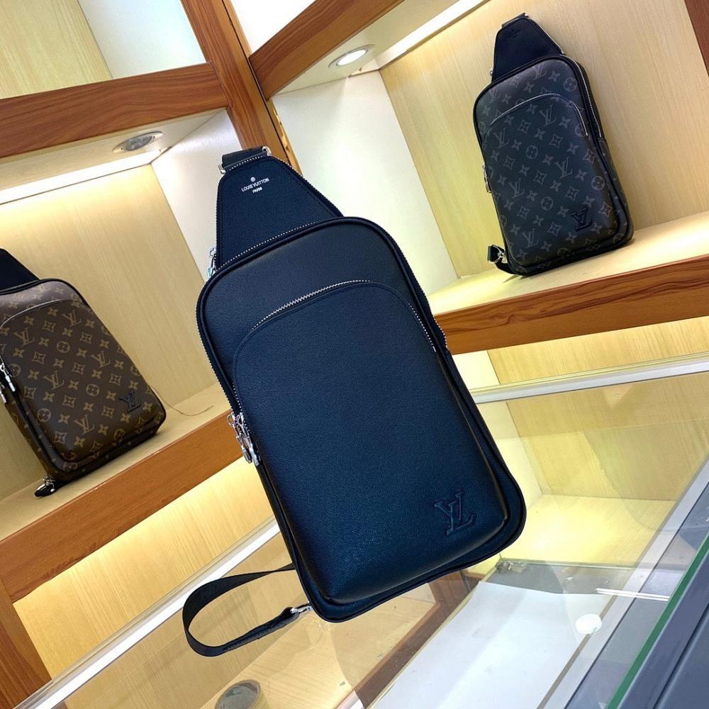 Modern Refined Leather Shoulder Bag 20x31x7cm