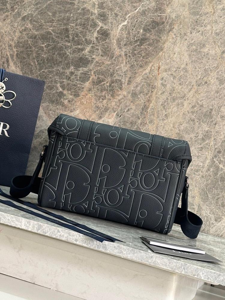 Elegant Blue Leather Shoulder Bag