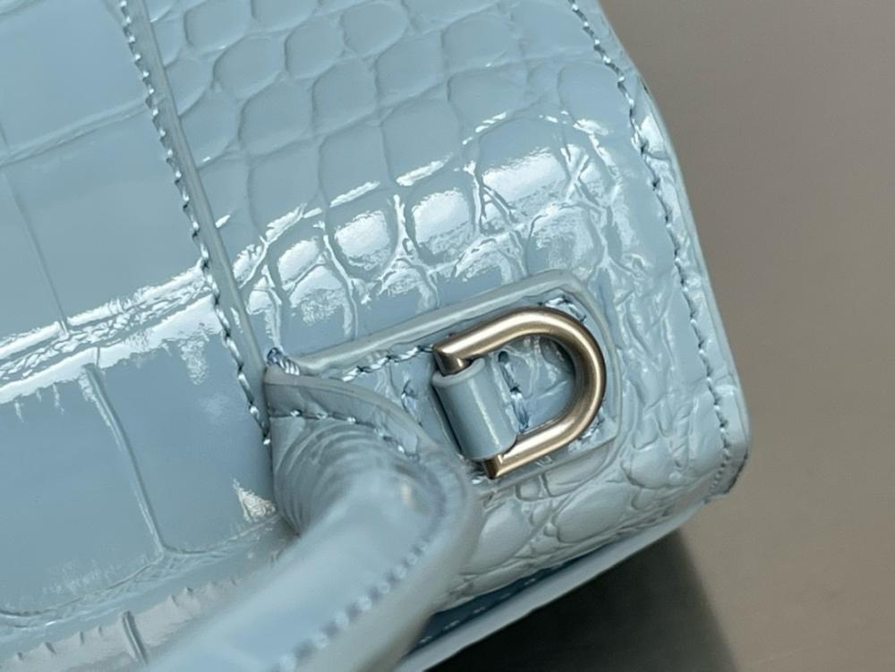 Luxury Top Handle Bag Style 1583975179
