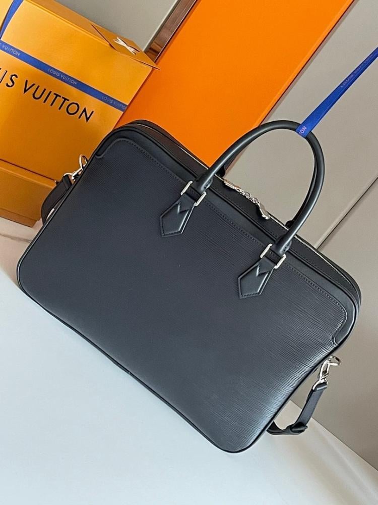 Elegant Leather Crossbody Bag 41x29x7cm