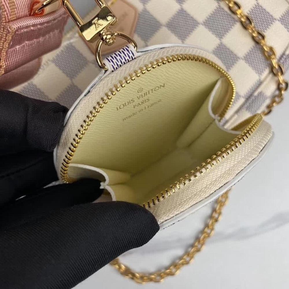 Modern Luxury Monogram Shoulder Bag 24x13x4.5cm