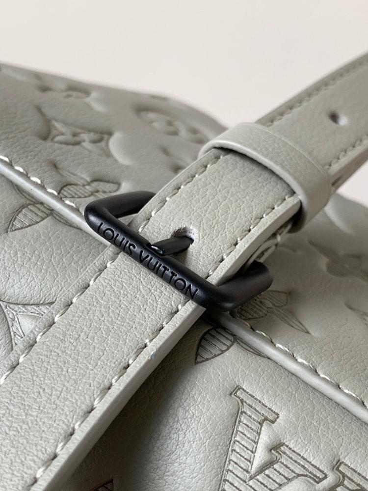 Modern Luxury Monogram Leather Shoulder Bag 22.5x16x5cm