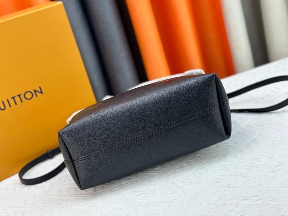 Modern Luxury Leather Shoulder Bag 28x20x11.5cm