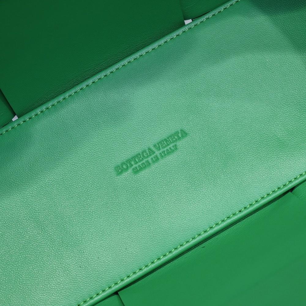 Modern Premium Woven Crossbody Bag 30x20x14cm