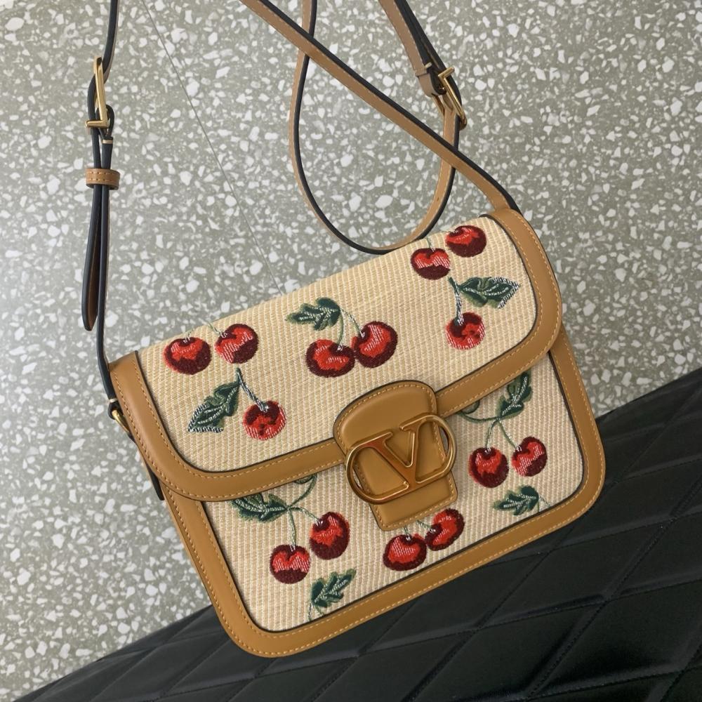 Leather Shoulder Bag Style 1032118732