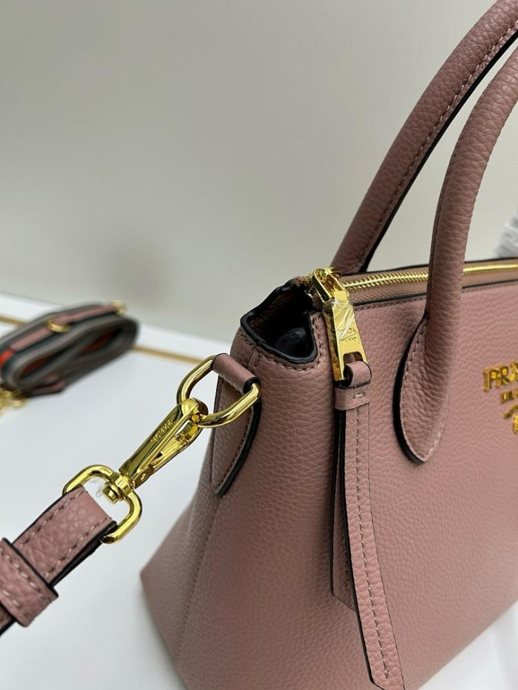 Classic Refined Calfskin Shoulder Bag 31x23x14cm