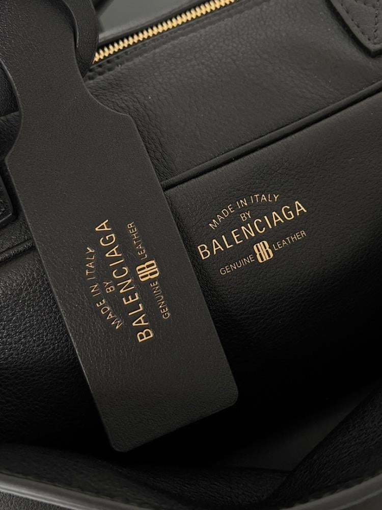 Luxury Stylish Shoulder Bag 31x12x12cm