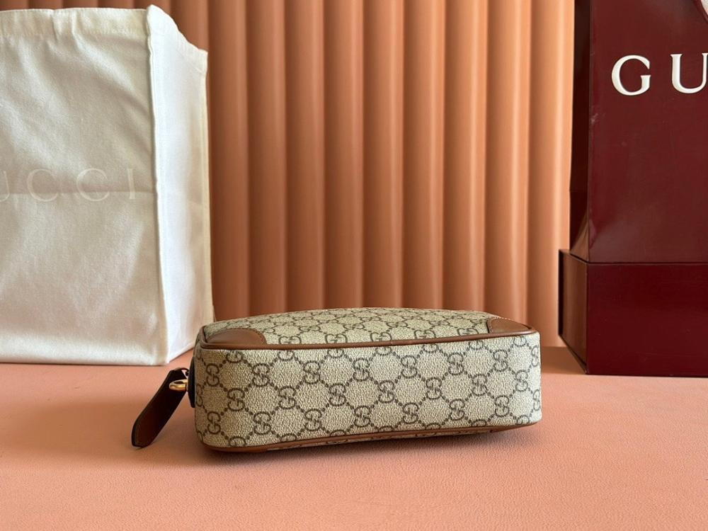 Classic Refined Crossbody Bag 22x14x6cm