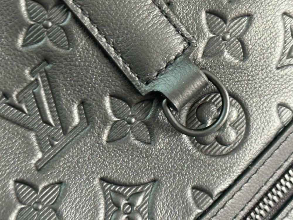 Classic Elegant Shoulder Bag