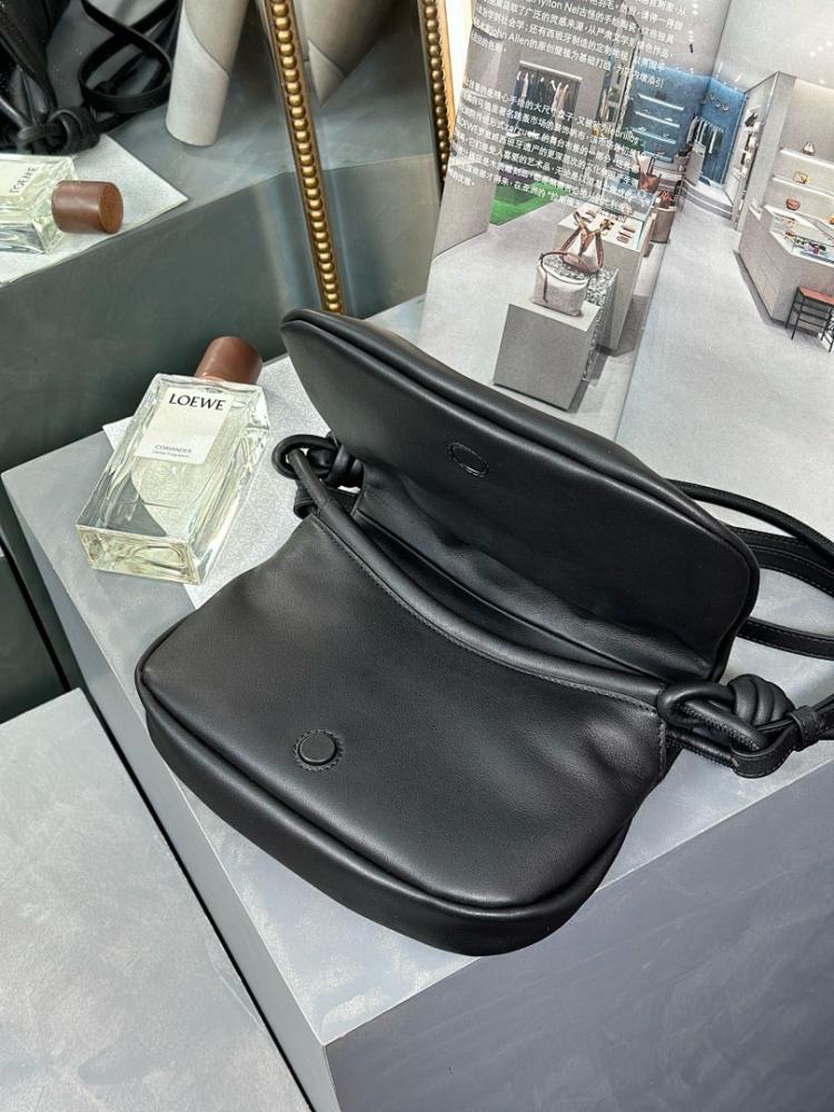 Modern Calfskin Shoulder Bag 25x17x8cm