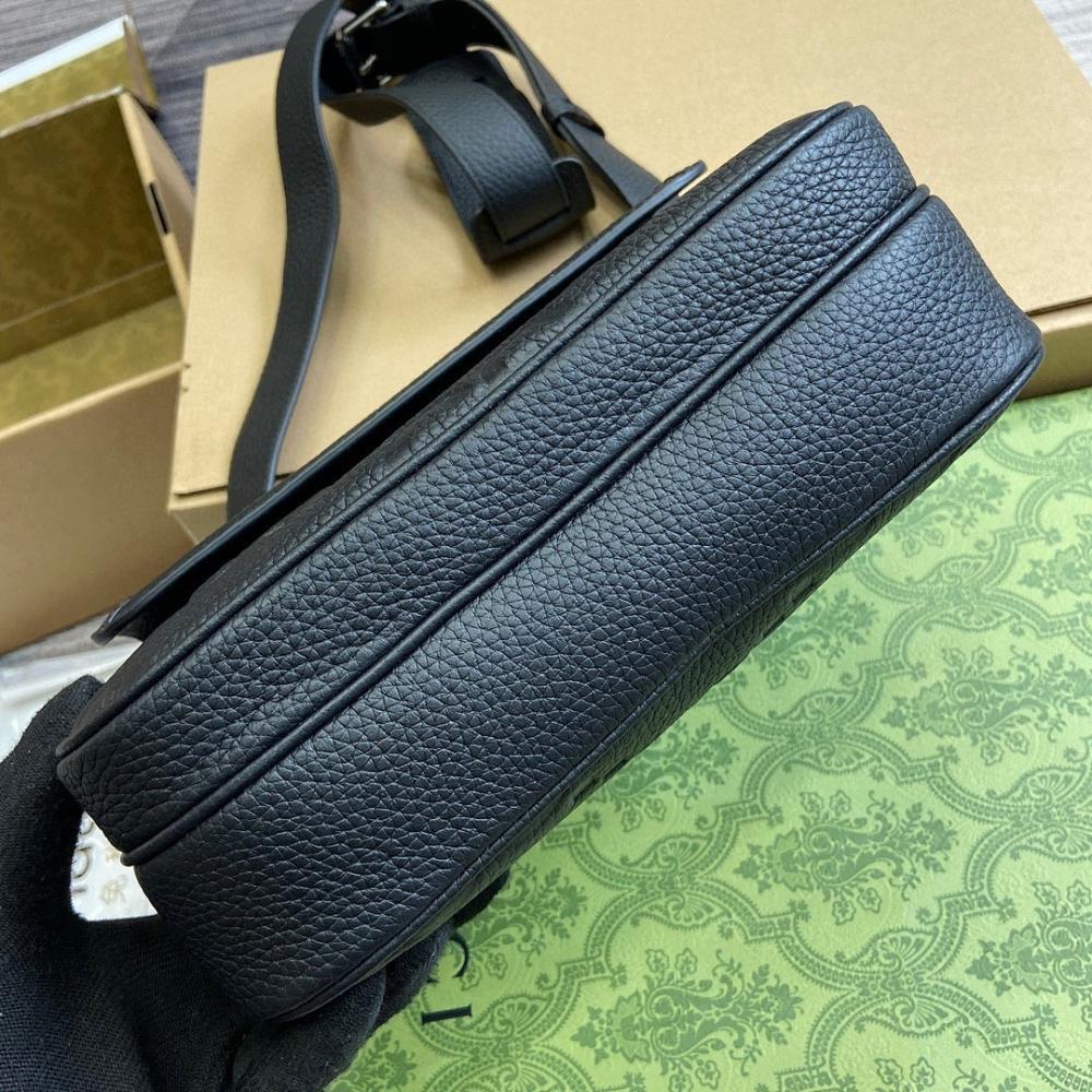 Modern Italian-Inspired Bag 23x19x9.5cm