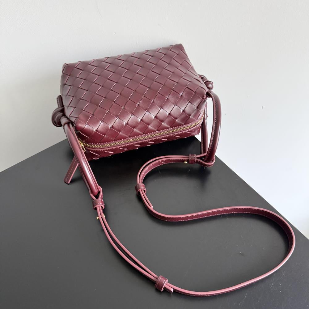 Classic Top Handle Bag Style 1062289665