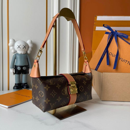 Italian-Inspired Stylish Monogram Leather Shoulder Bag 22x14.5x8cm
