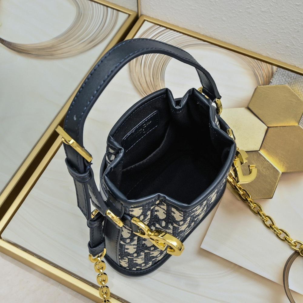 Stylish Bucket Bag 17x7x18cm