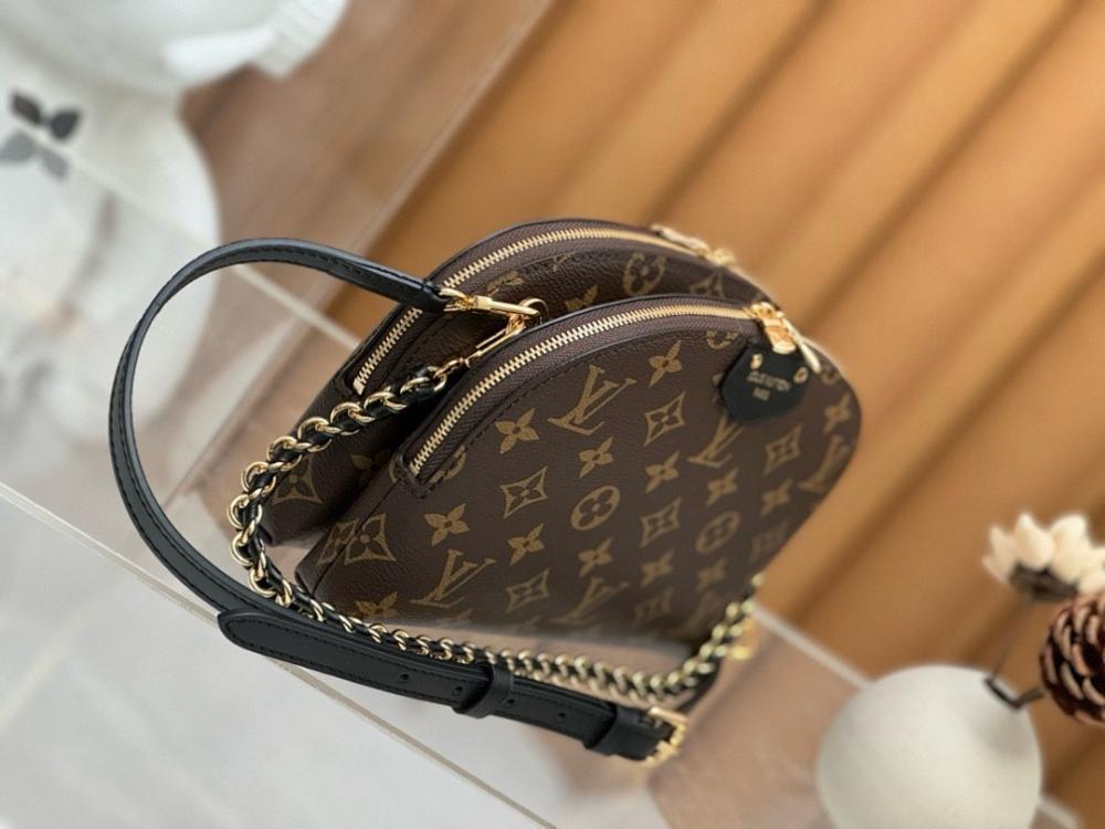 Stylish Woven Shoulder Bag