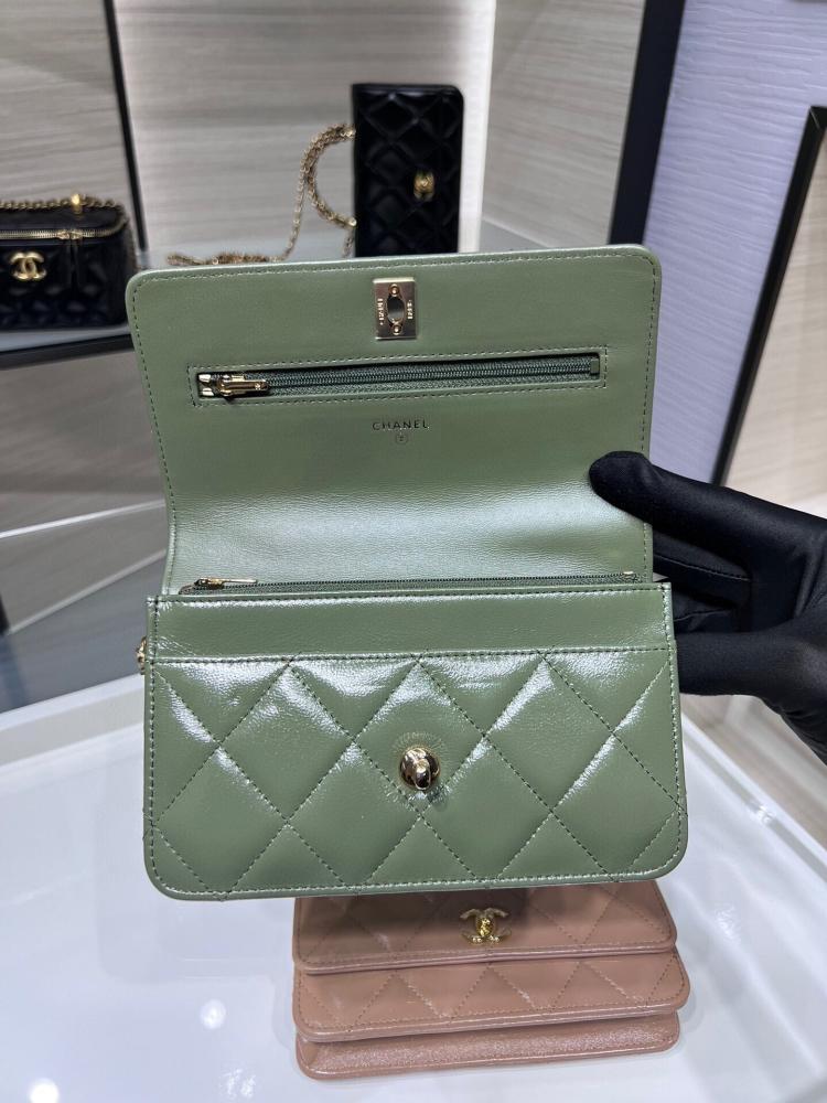 Classic Leather Top Handle Bag Style 22299781