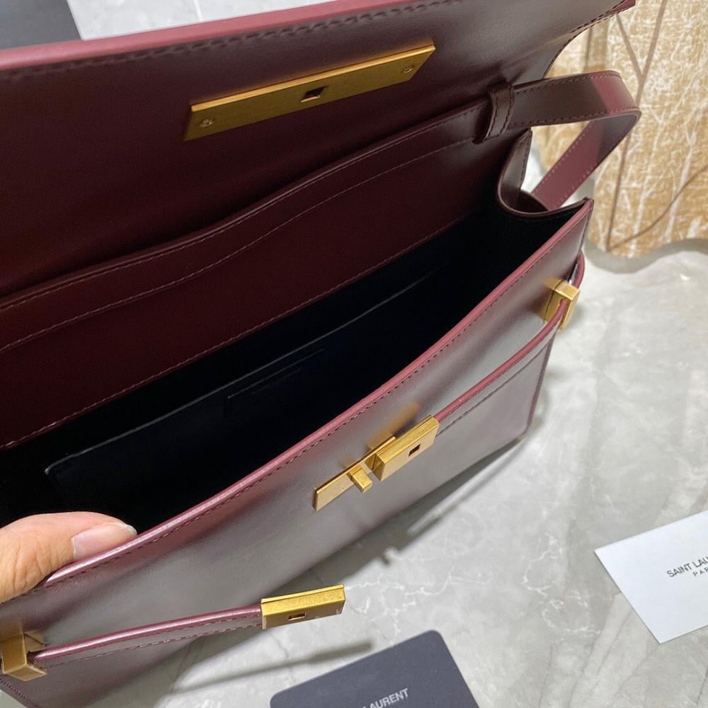 Manhattan Leather Shoulder Bag Style 602191892