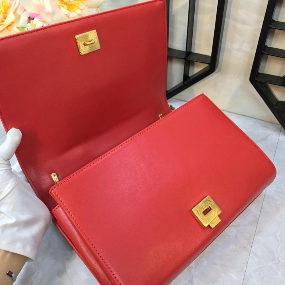 Stylish Leather Crossbody Bag 26x18x7.5cm
