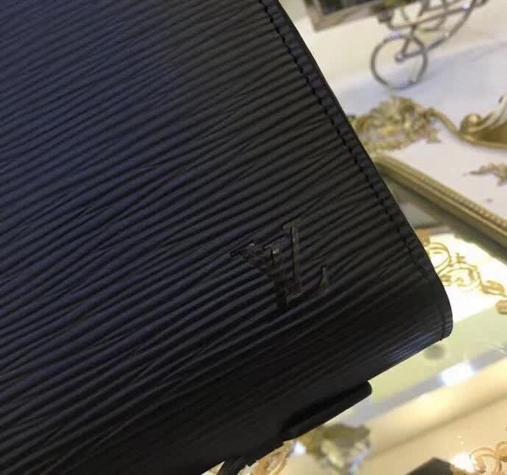 Italian-Inspired Elegant Top Handle Bag 22x12x4cm