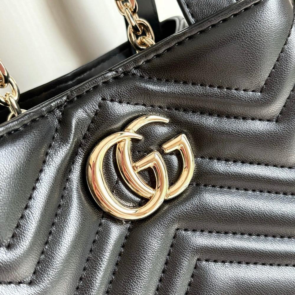 Italian-Inspired Stylish Crossbody Bag 18x18x12.5cm
