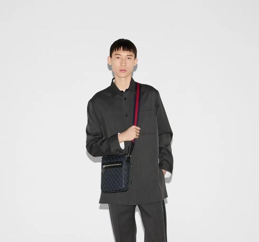 Modern Stylish Top Handle Bag 23.5x21x4.5cm
