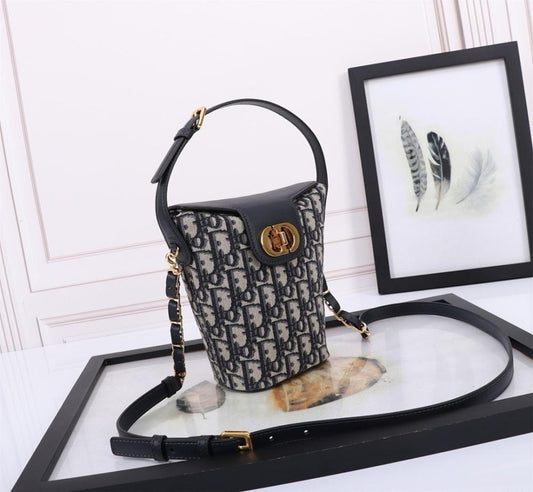 Classic Luxury Monogram Calfskin Shoulder Bag Blue 17x18x8cm