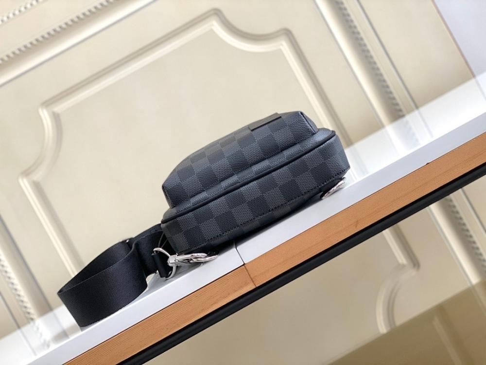 Italian-Inspired Stylish Leather Shoulder Bag 20x31x7cm