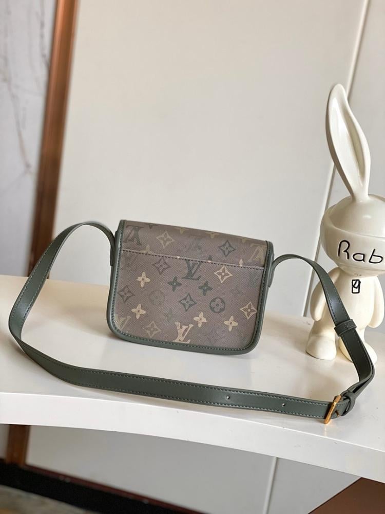 Luxury Elegant Monogram Leather Shoulder Bag 19.5x15x6cm